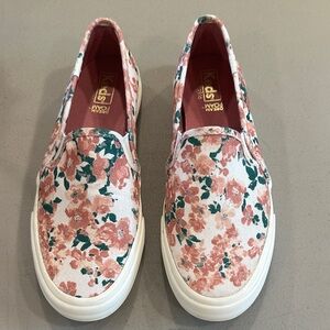 Keds Women's Pink Floral Slip-Ons tennis shoes size 7